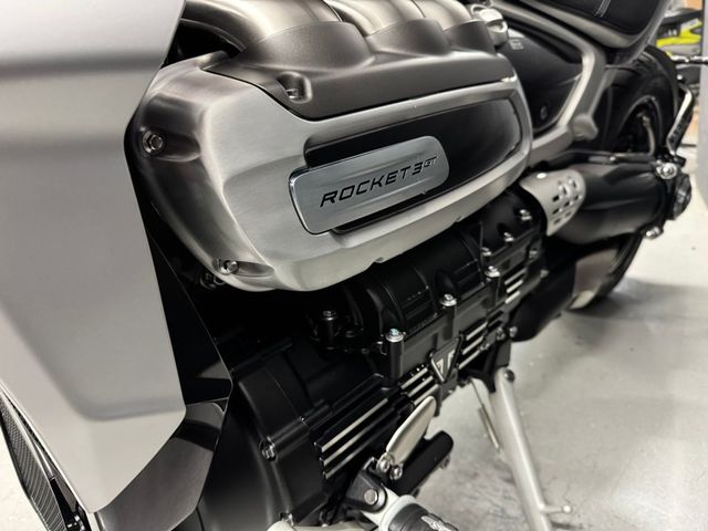 triumph - rocket-3-gt