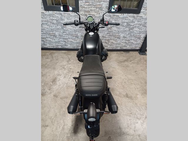 moto-guzzi - v-7-stone