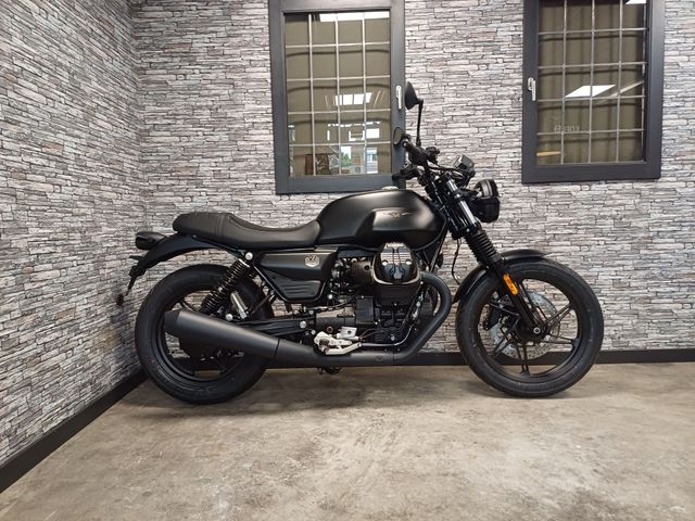 moto-guzzi - v-7-stone