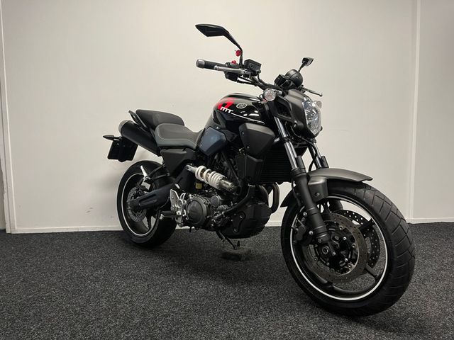 yamaha - mt-03