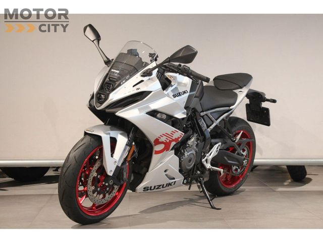 suzuki - gsx-8r