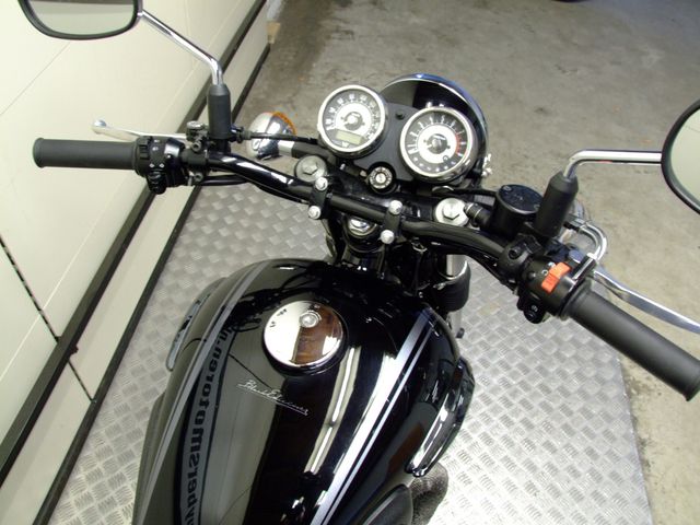 kawasaki - w800-black-edition