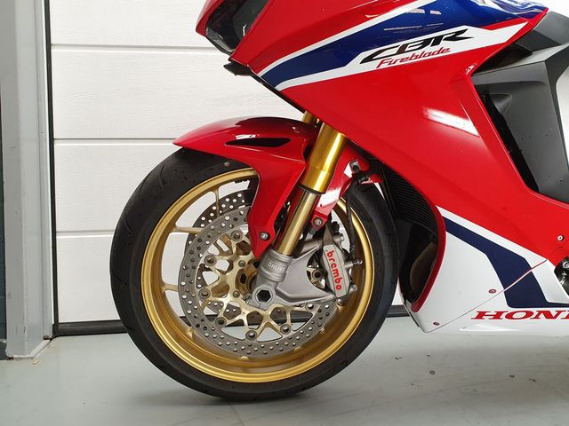 honda - cbr-1000-rr-fireblade-sp