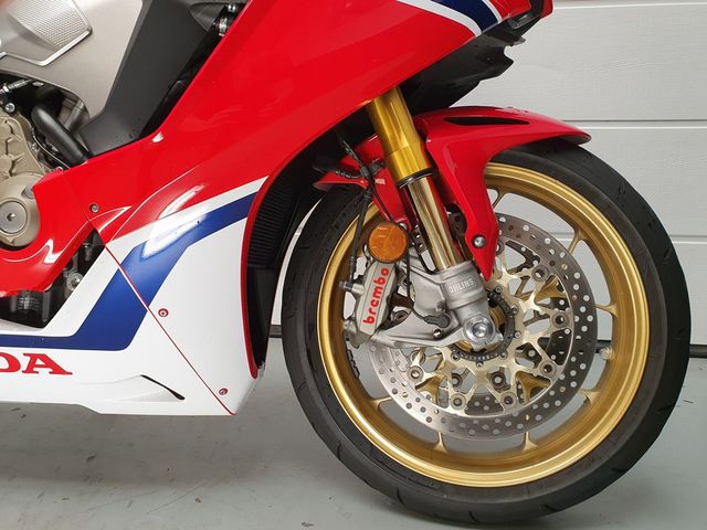 honda - cbr-1000-rr-fireblade-sp