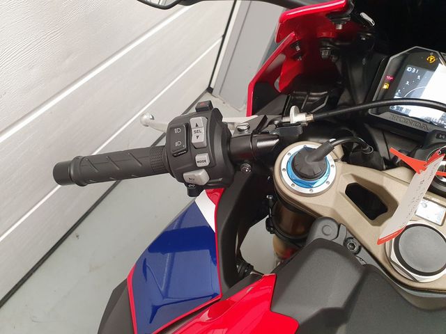 honda - cbr-1000-rr-fireblade-sp