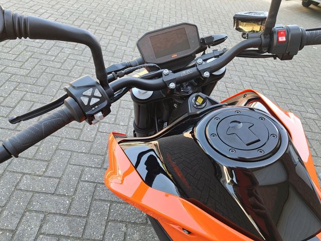 ktm - 790-duke