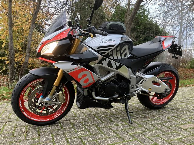 aprilia - tuono--v4-1100-factory