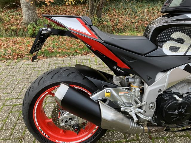 aprilia - tuono--v4-1100-factory