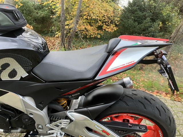 aprilia - tuono--v4-1100-factory