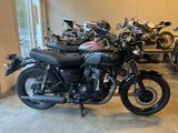 KAWASAKI W800 BLACK EDITION