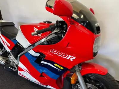 HONDA VF 1000 R – foto 3