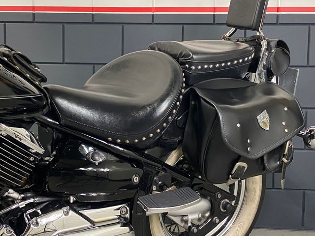 yamaha - xvs-1100-a-dragstar-classic