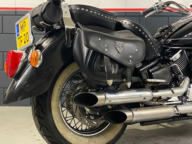 yamaha - xvs-1100-a-dragstar-classic