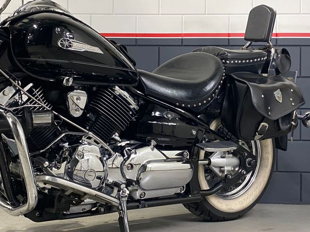 yamaha - xvs-1100-a-dragstar-classic