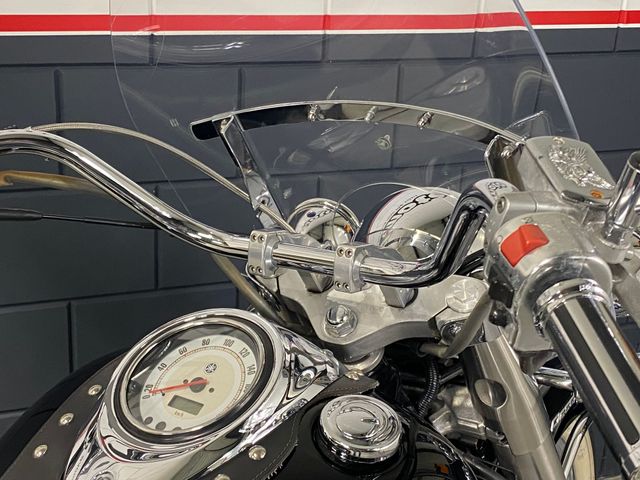 yamaha - xvs-1100-a-dragstar-classic
