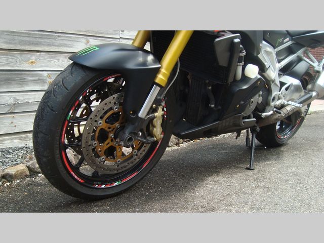 aprilia - tuono-1000-r