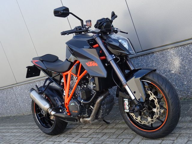 ktm - 1290-super-duke-r