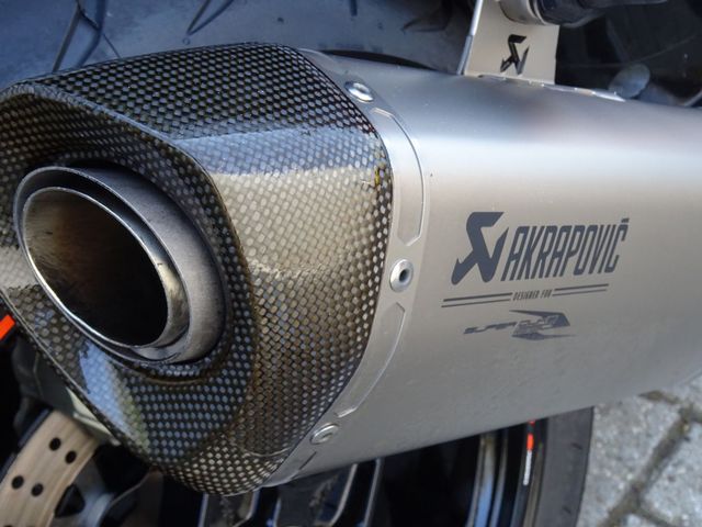 ktm - 1290-super-duke-r