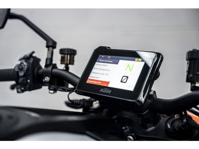 ktm - 1290-super-duke-r-evo