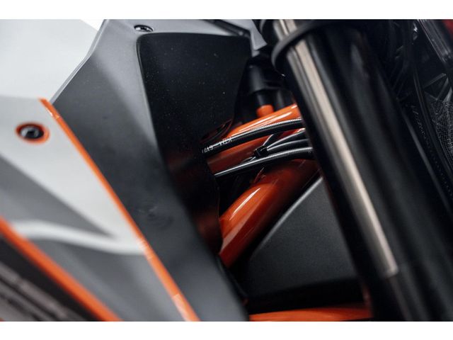 ktm - 1290-super-duke-r-evo