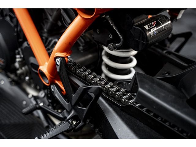 ktm - 1290-super-duke-r-evo