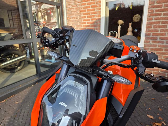 ktm - 1290-super-duke-r