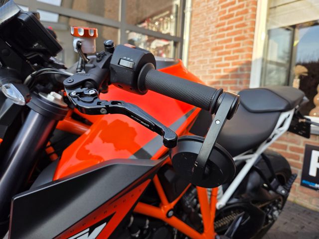 ktm - 1290-super-duke-r