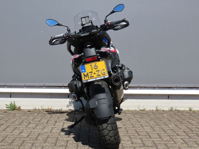 bmw - r-1300-gs