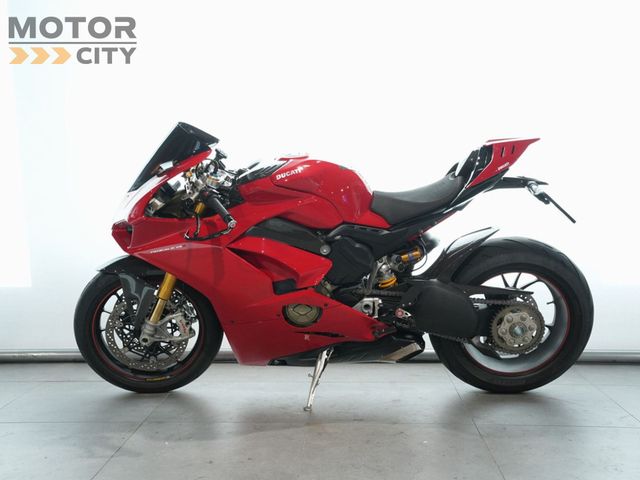ducati - panigale-v4-s