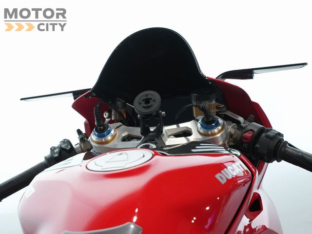 ducati - panigale-v4-s