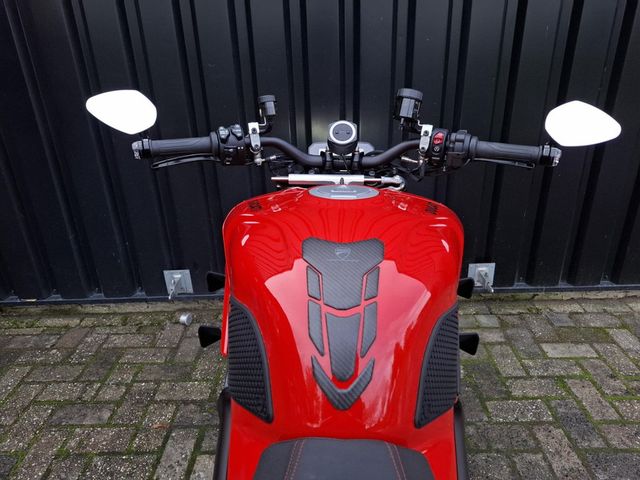 ducati - streetfighter-v4s