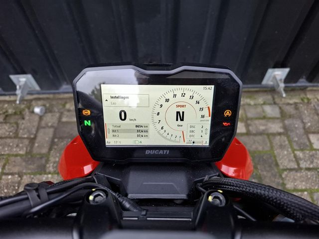 ducati - streetfighter-v4s