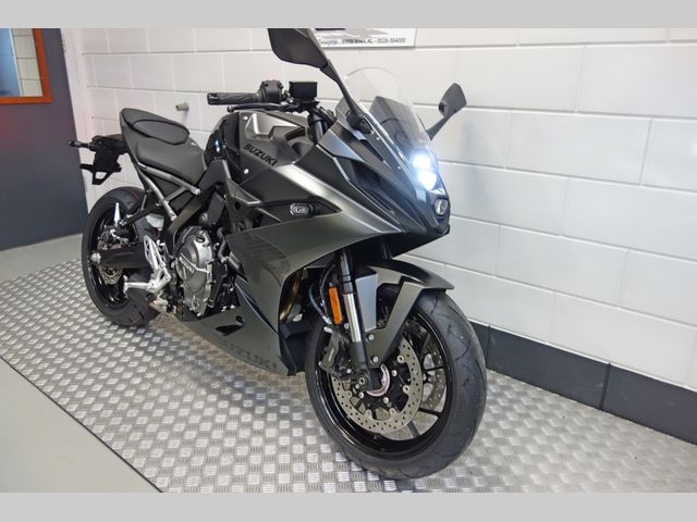 suzuki - gsx-8r