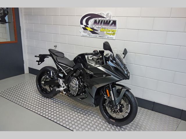 suzuki - gsx-8r