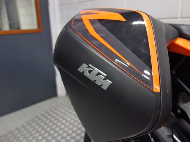 ktm - 1290-super-duke-gt