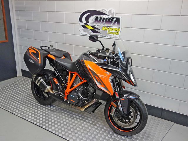ktm - 1290-super-duke-gt