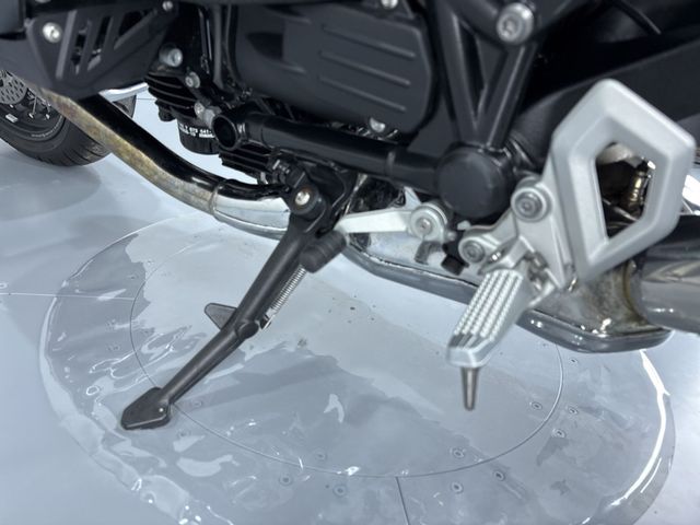 bmw - r-12-nine-t