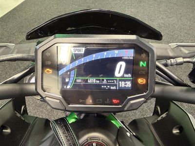 KAWASAKI Z900 – foto 2