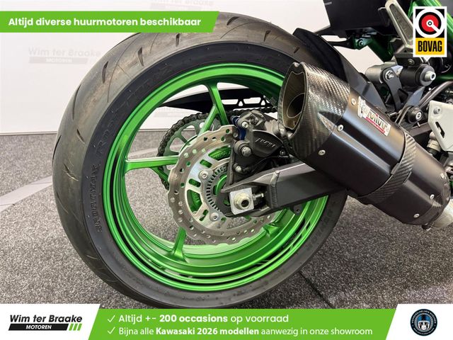 kawasaki - z900