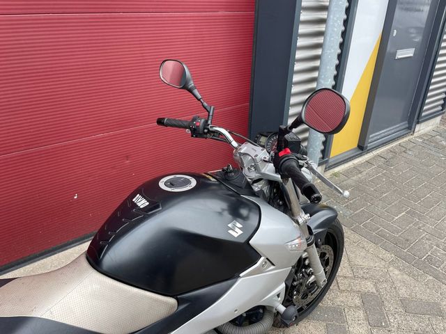suzuki - gsr-600