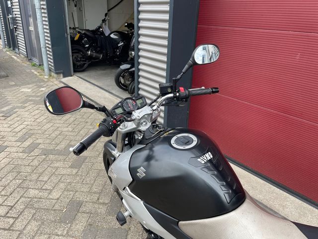 suzuki - gsr-600