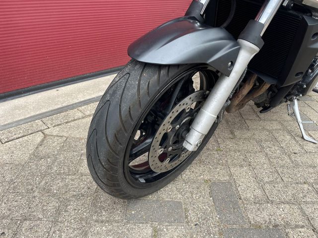suzuki - gsr-600