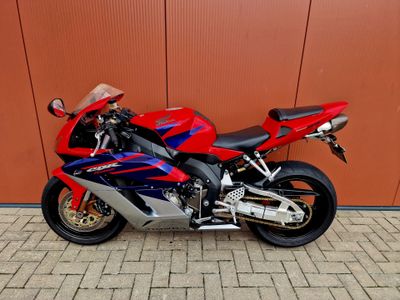 HONDA CBR 1000 RR FIREBLADE – foto 4
