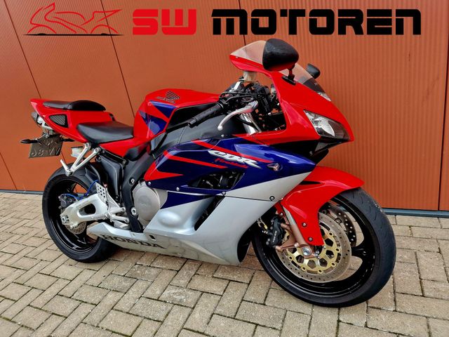 honda - cbr-1000-rr-fireblade