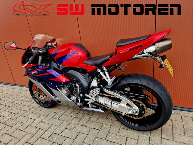 honda - cbr-1000-rr-fireblade