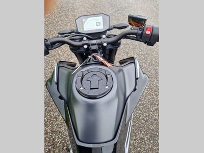 KTM 890 DUKE GP – foto 4