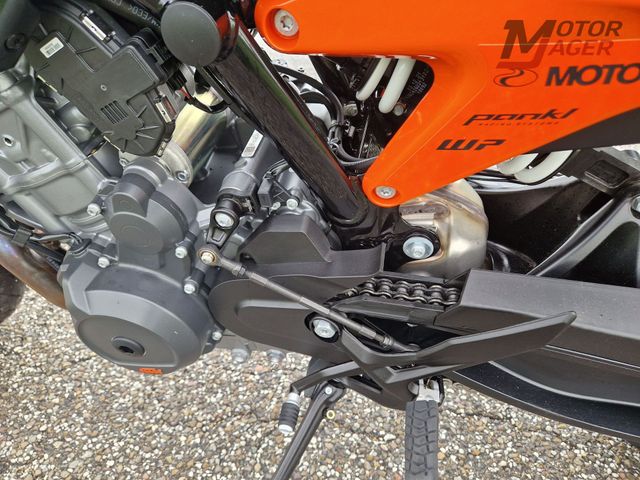 ktm - 890-duke-gp