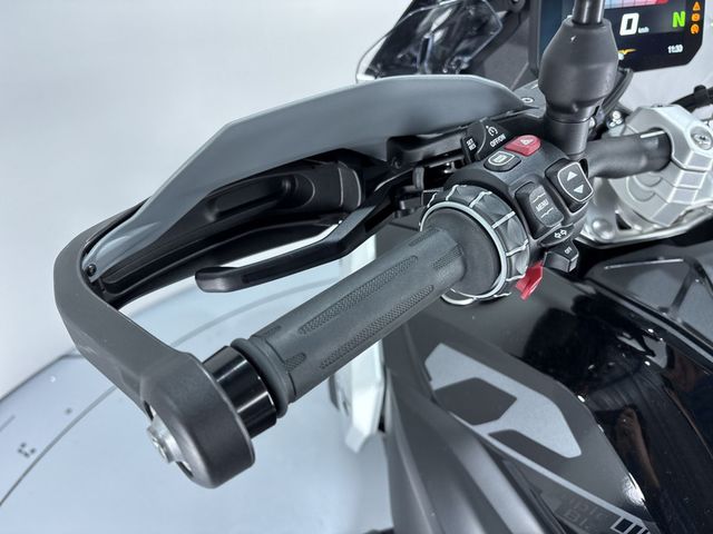 bmw - r-1300-gs
