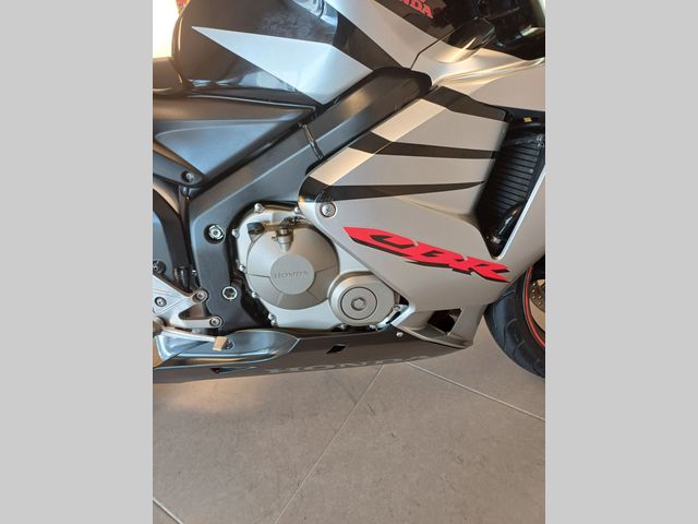 honda - cbr-600-rr