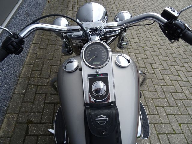harley-davidson - heritage-softail-classic-flstc